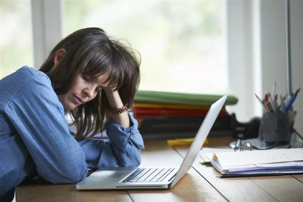 Per imparare meglio è più utile fare brevi sessioni di studio che passare ore davanti ai libri.