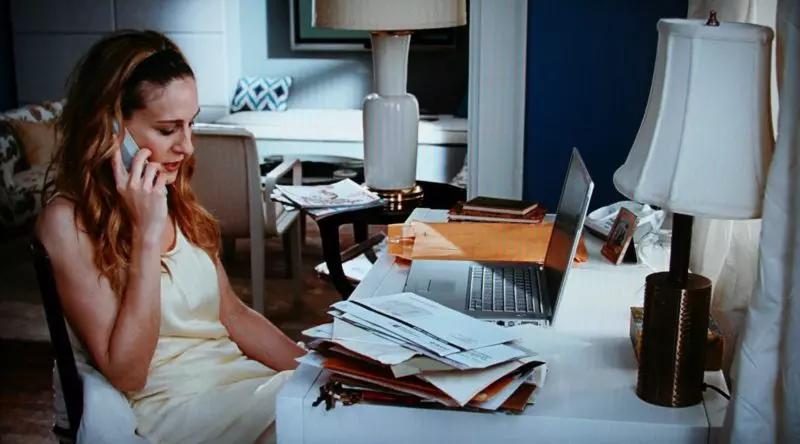 Fai come Carrie Bradshaw, lavora in qualsiasi luogo con un PC trasportabile!