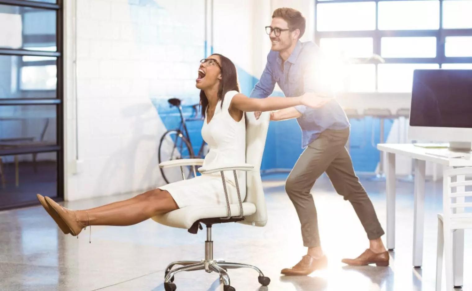 Con un corso di informatica di base puoi scegliere una foto da inserire online senza alcuna difficoltà.