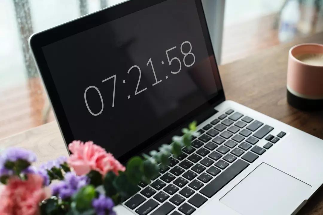 Un corso di matematica online può essere svolto quando vuoi, anche la mattina appena sveglio!