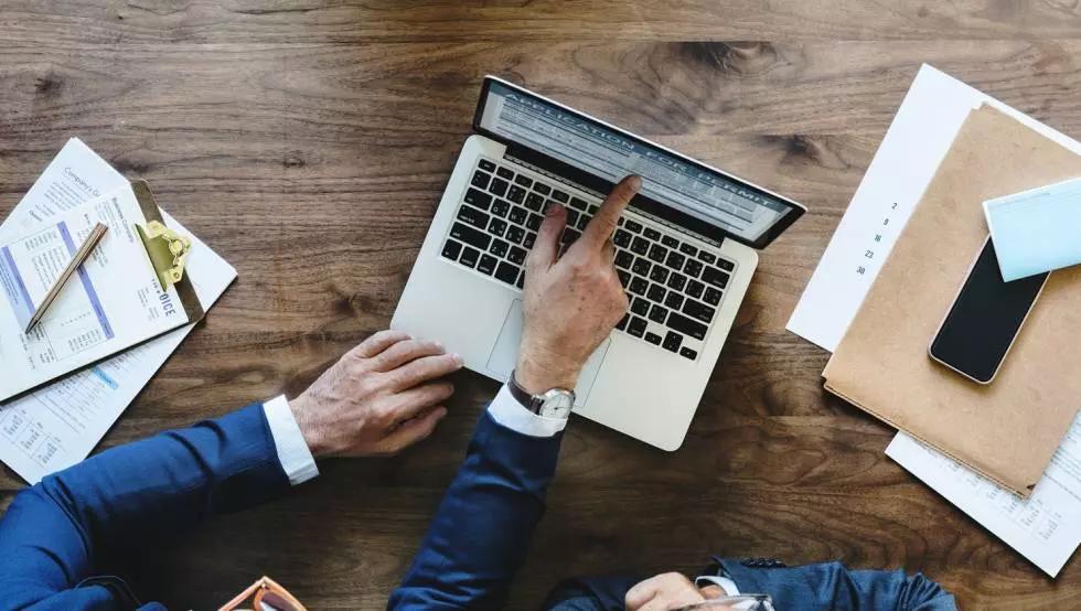 Le scorciatoie da tastiera sono uno dei motivi per cui i professionisti scelgono Mac rispetto a un altro computer: l'efficienza sopra ogni altra cosa!