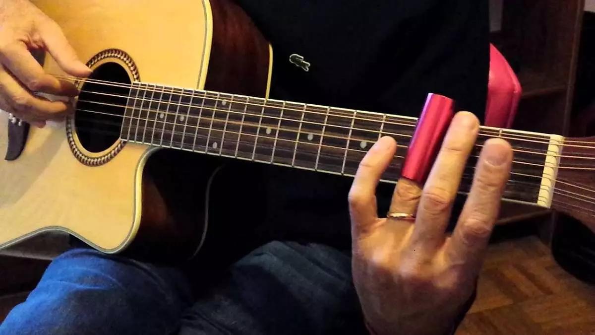 Si tratta di un’altra tecnica che ti permetterà di suonare i pezzi che hanno fatto la storia del rock.