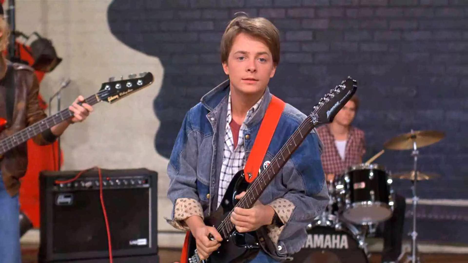 I chitarristi talentuosi attirano le simpatie di giovani e meno giovani e tutti sognano di diventare delle star.