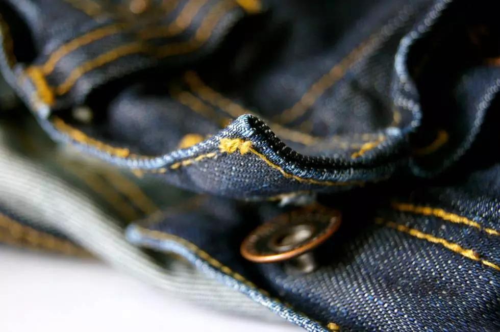 Come cucire un bottone jeans?