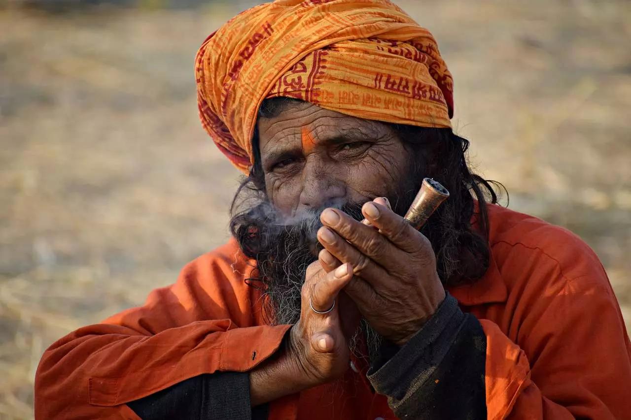 Ogni giorno yoga e meditazione si incrociano anche negli atti più banali e comuni della vita quotidiana.