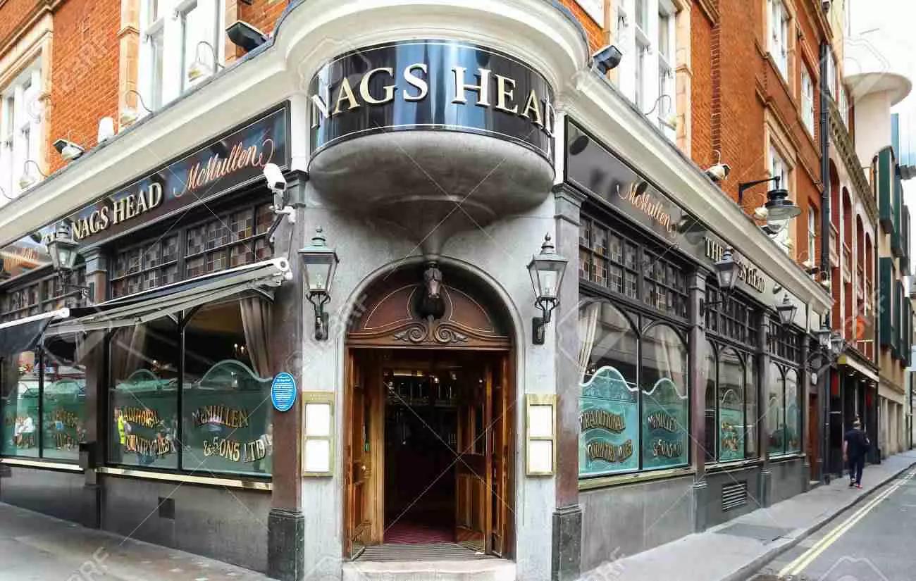 Immergiti nell’atmosfera di un vero pub inglese!