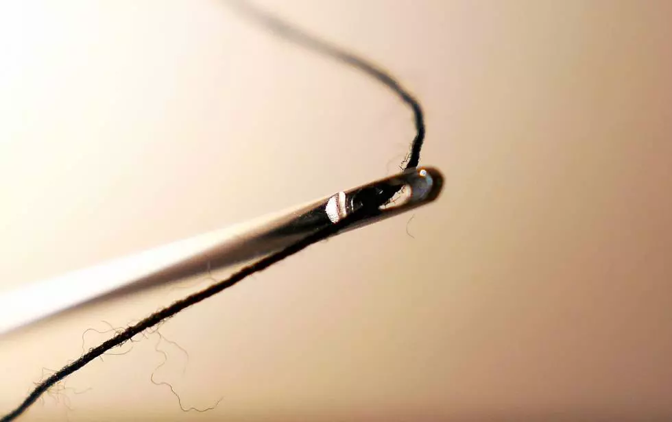 L'ago è uno degli strumenti più importanti per chi vuole cucire!
