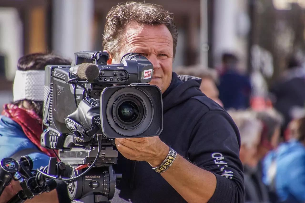 Non preoccuparti, non ti servirà un cameraman per creare i tuoi video tutorial!