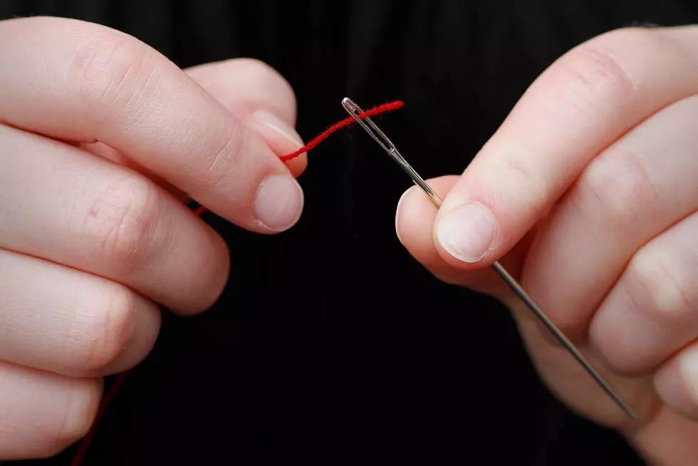 Oggi, praticamente tutti i mestieri sono aperti a uomini e donne. Chiunque può dedicarsi al cucito.