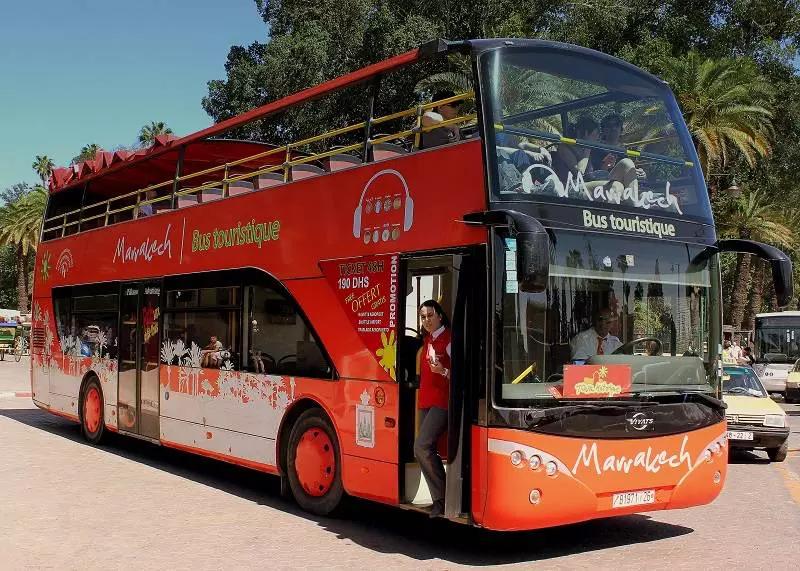 Scoprite le principali attrazioni di Marrakech rimanendo comodamente seduti!