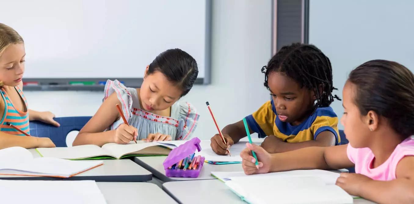 Le ripetizioni in gruppo presentano vantaggi per tutti, famiglie, insegnanti e studenti dal punto di vista economico, organizzativo, sociale e dell'apprendimento.