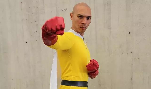 Per diventare il prossimo One Punch Man, dovrai fare molto esercizio ogni giorno!