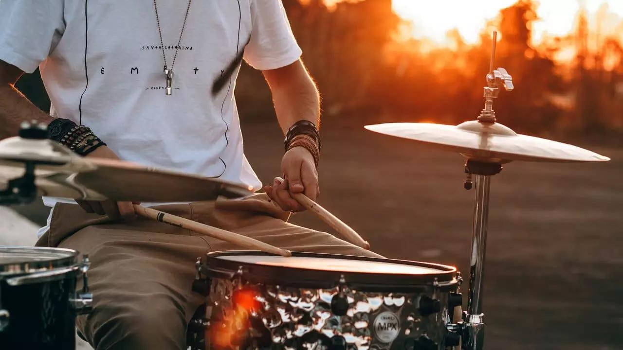 Un insegnante di batteria con un profilo curato ha più possibilità di essere contattato dagli studenti.