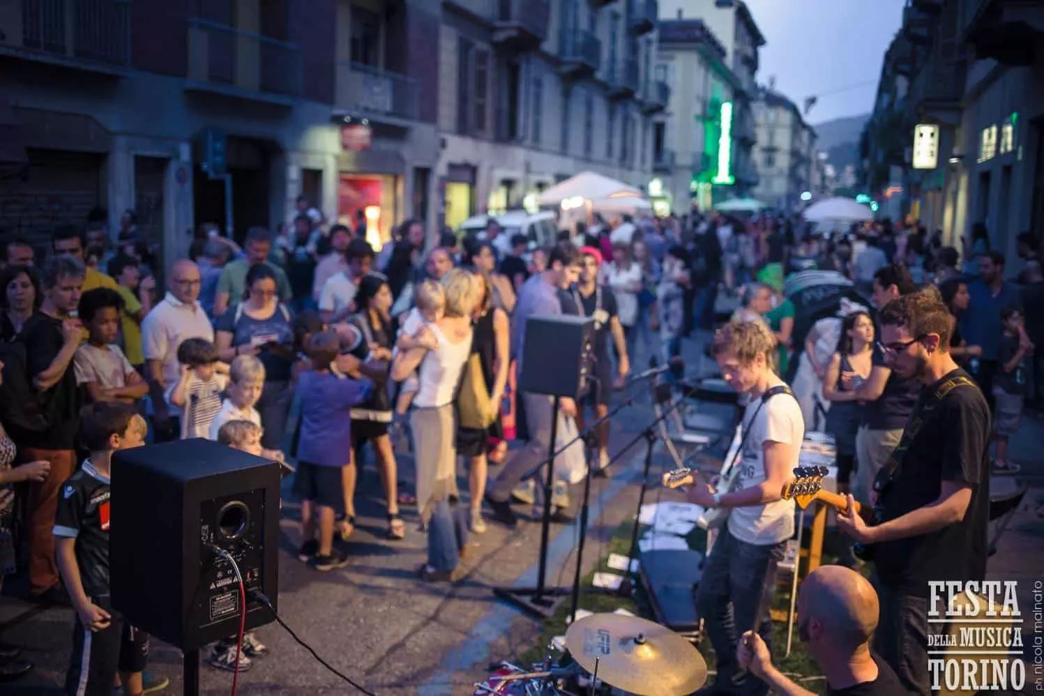A Torino ci sono eventi e corsi di formazione musicali finanziati dal comune e dalle associazioni.