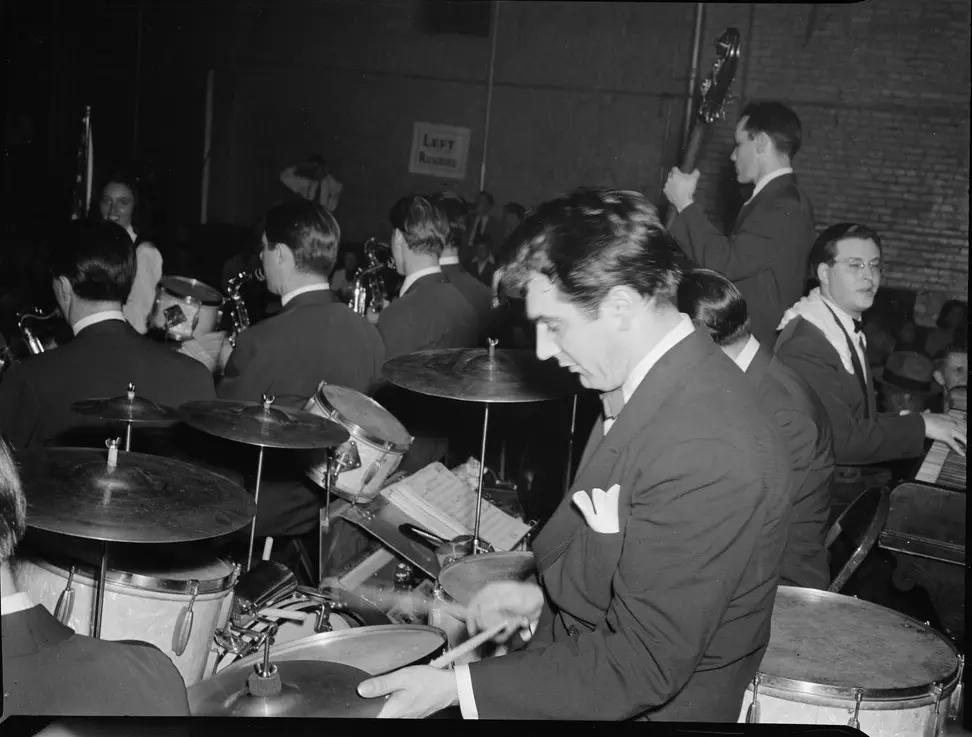 Chi è il più grande batterista, l'eroe di un film?