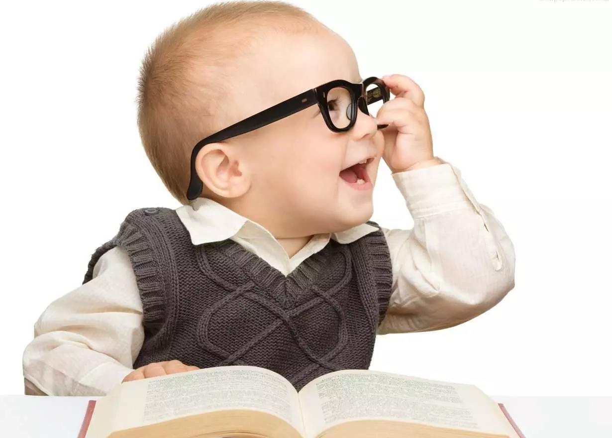 Potrebbe essere un ottimo modo per seguire un intero corso di batteria, senza sborsare nemmeno un centesimo. Non male, vero?