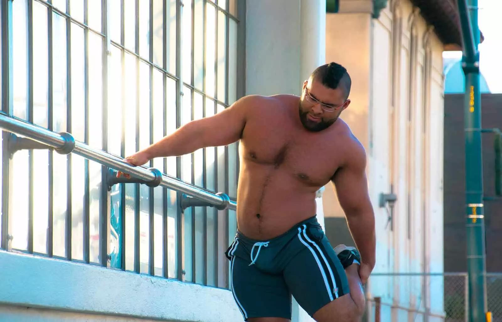 Dopo l'allenamento con i cavi TRX è importante fare esercizi di allungamento.