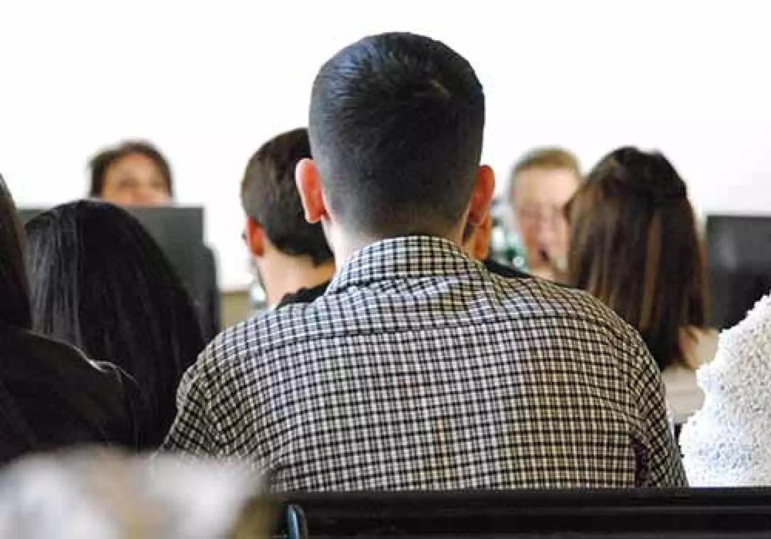 Se non ci sono lezioni di portoghese dal vivo a Palermo, puoi sempre attivare Rosetta Stone in collaborazione con l'università.