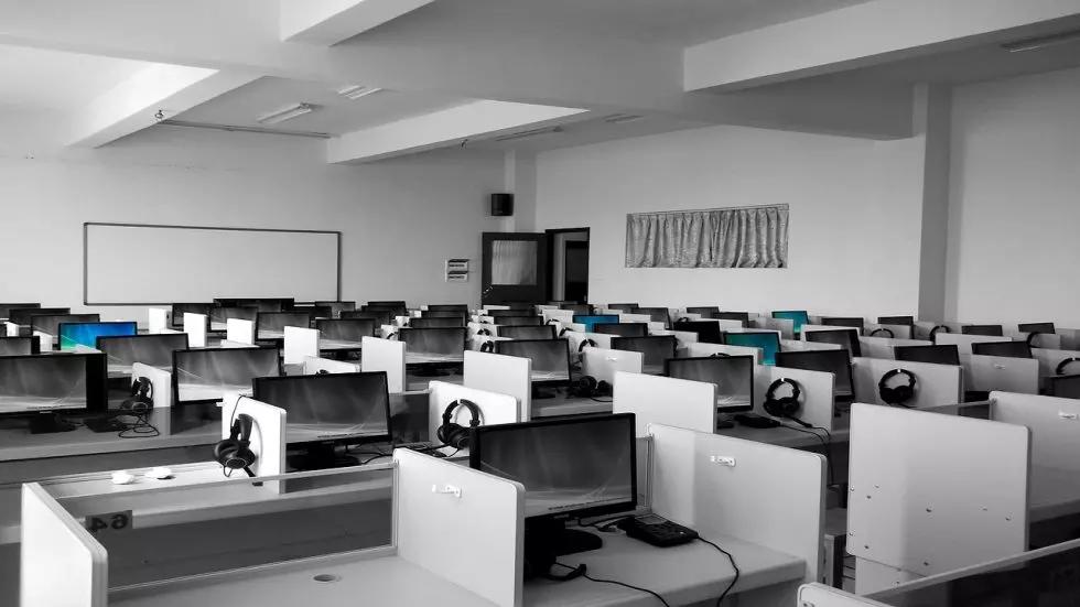 Insegnare è infatti un lavoro tanto eccitante quanto impegnativo.