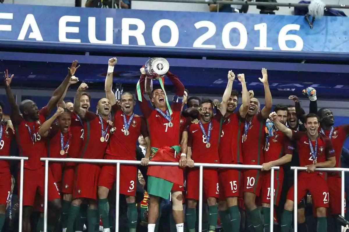 Non solo CR7, ma anche altri giocatori hanno reso forte la nazionale portoghese di calcio.