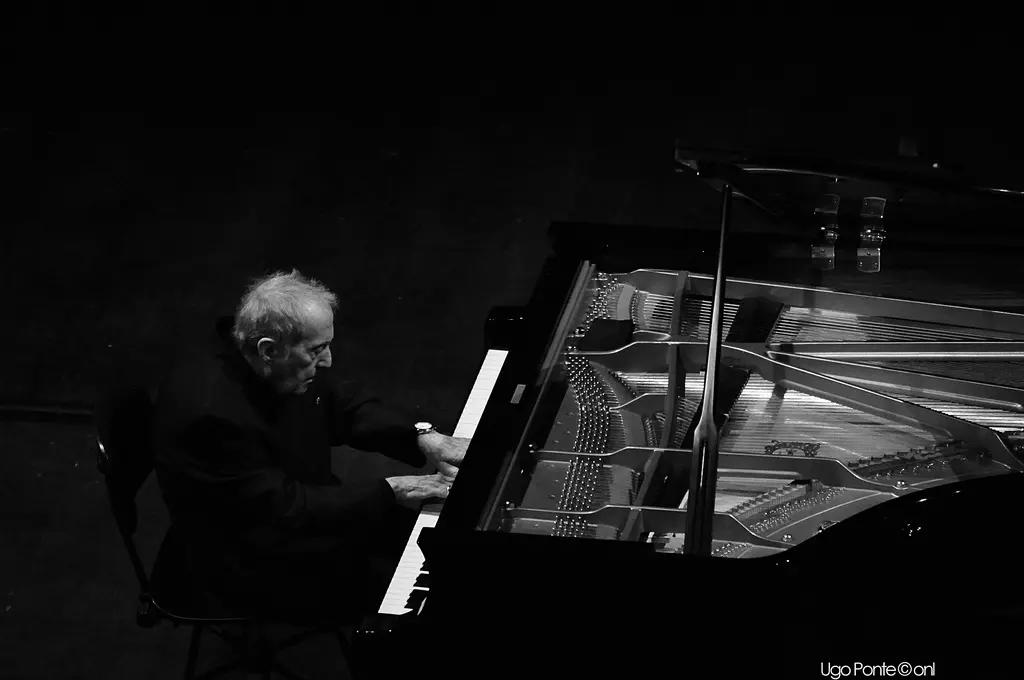 Aldo Ciccolini è un prodigio del pianoforte!