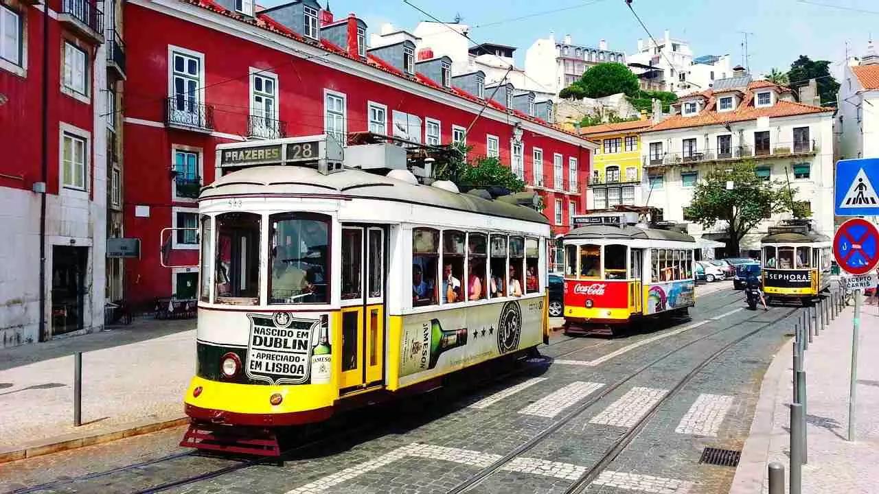 Per fare tutto ciò nel migliore dei modi, impara il portoghese prima di partire e affinane le conoscenze una volta in loco.