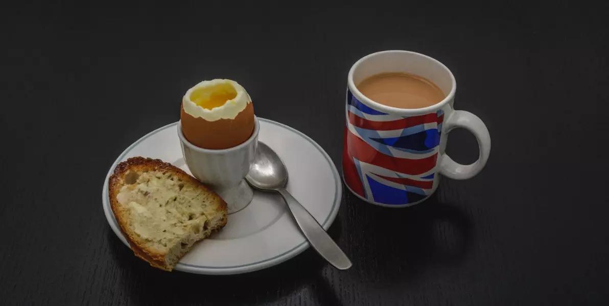 Il cibo non è malvagio a Londra e il tempo non è sempre nuvoloso.