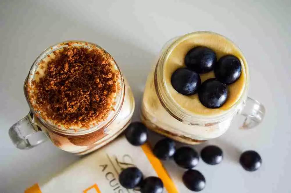 Anche un dolce come il tiramisù ha differenti versioni, alcune piuttosto semplici e rapide da preparare.