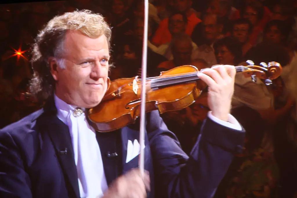 André Rieu, uno dei più grandi violinisti della sua generazione.