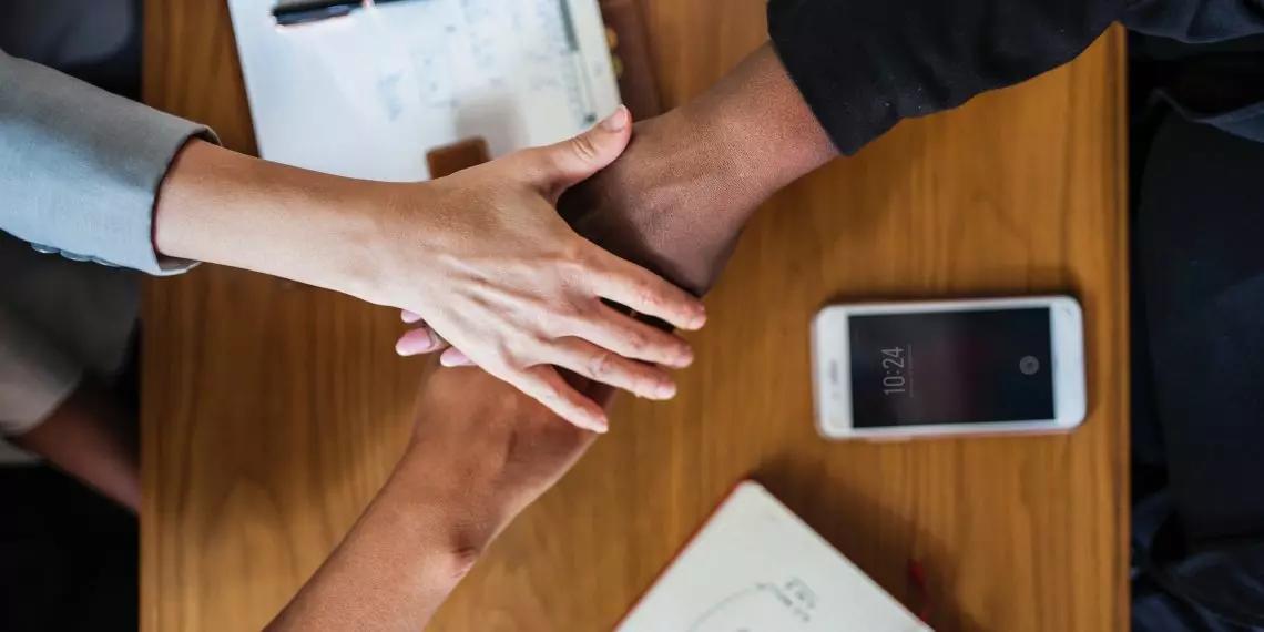 Se vuoi cambiare la tua situazione lavorativa e sviluppare il tuo potenziale puoi rivolgerti a un coach professionale di Bologna presso enti di formazione e consulenza o tramite Superprof.
