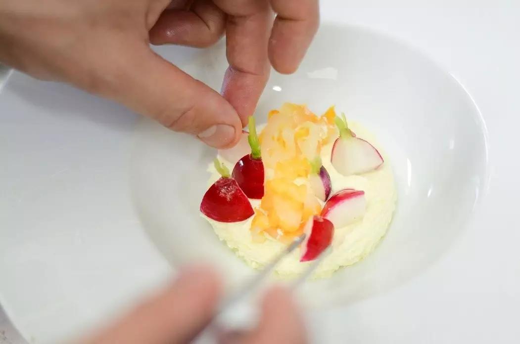 L'Istituto alberghiero tratta di cucina da un punto di vista teorico e pratico.