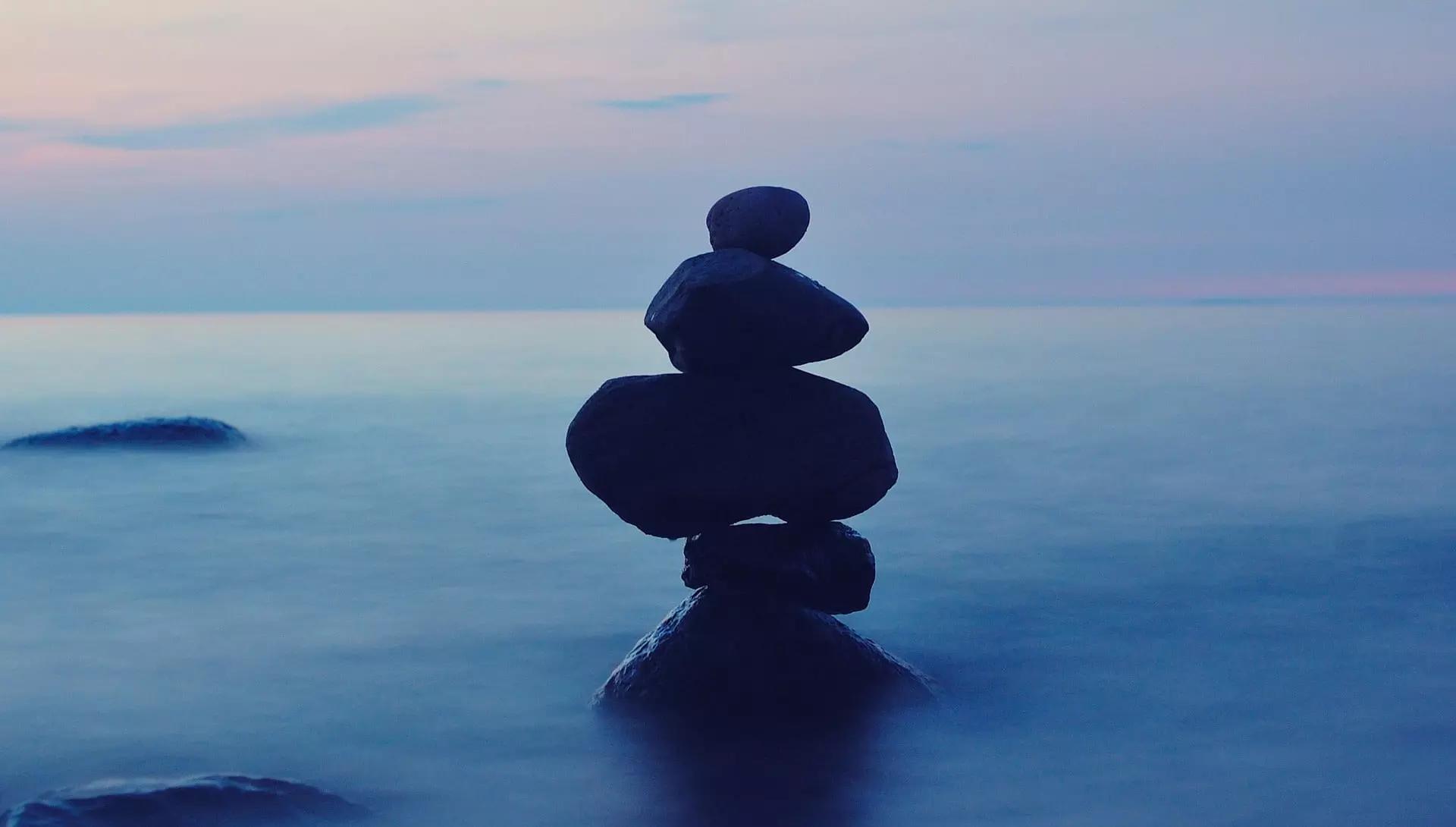 Grazie al regolare esercizio e alle sensazioni che la yoga terapia trasmette, possiamo sentirci meglio