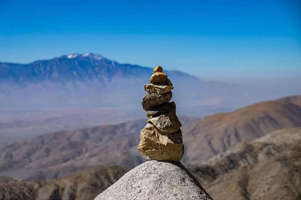 Ti consentirà di sviluppare un forte senso dell’equilibrio; provala tu stesso e te ne accorgerai.