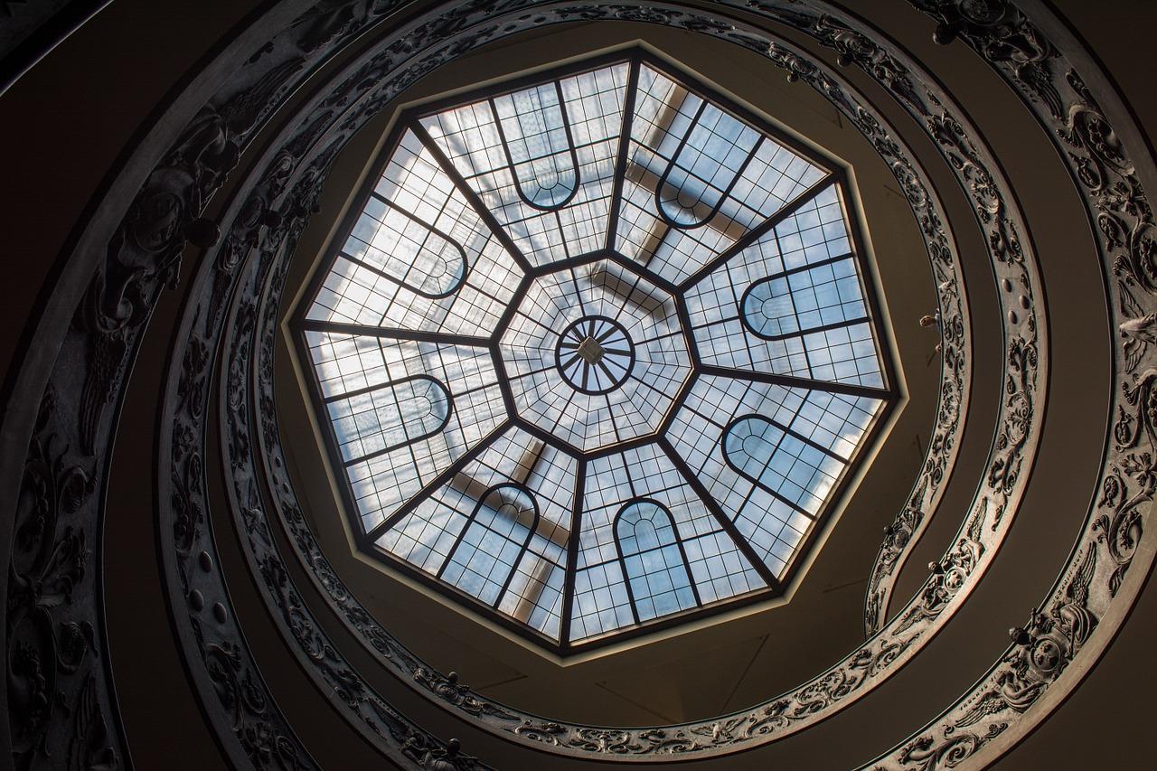 Ingegnosa, questa scala elicoidale, non credi?