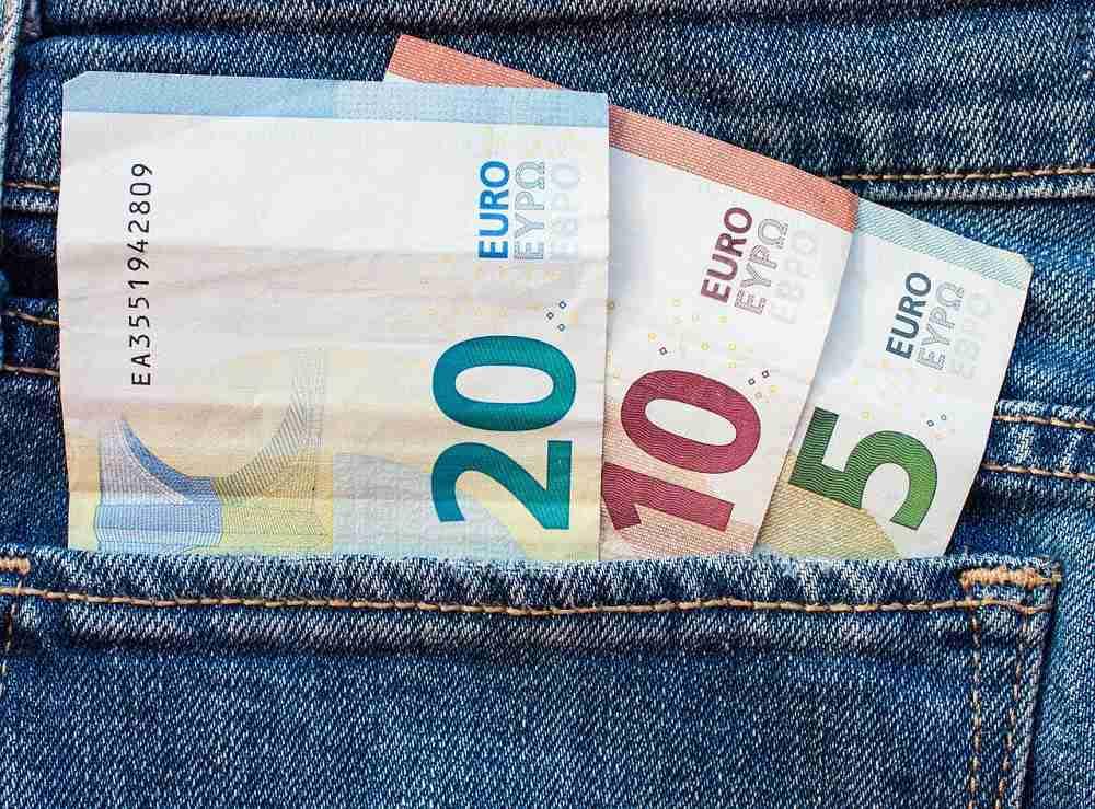 Molto dipende dall'esperienza dell'insegnante, ma anche dal livello dello studente e dagli obiettivi di quest'ultimo.