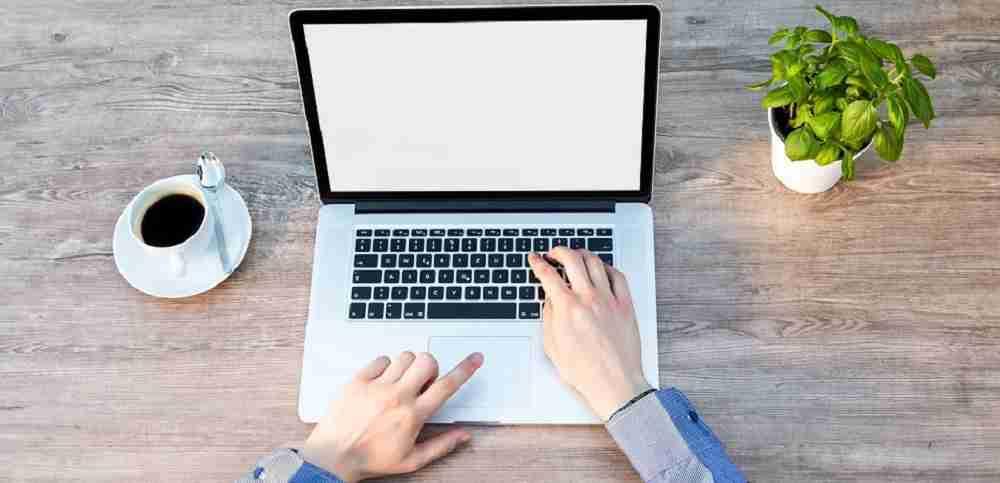 Grazie ai siti online che spiegano lo spagnolo, anche tu puoi imparare la lingua di Cervantes.