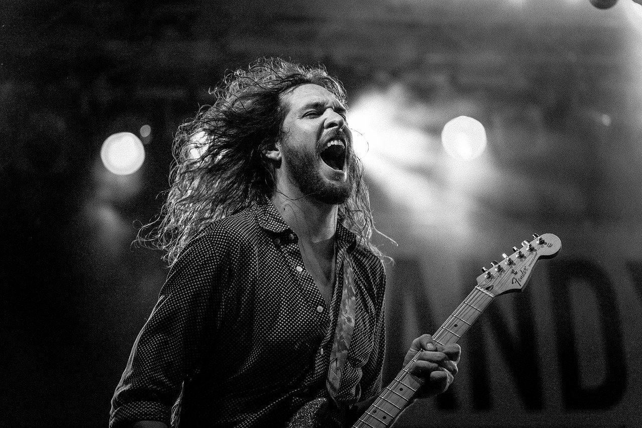 Impara a suonare la chitarra con i corsi privati!