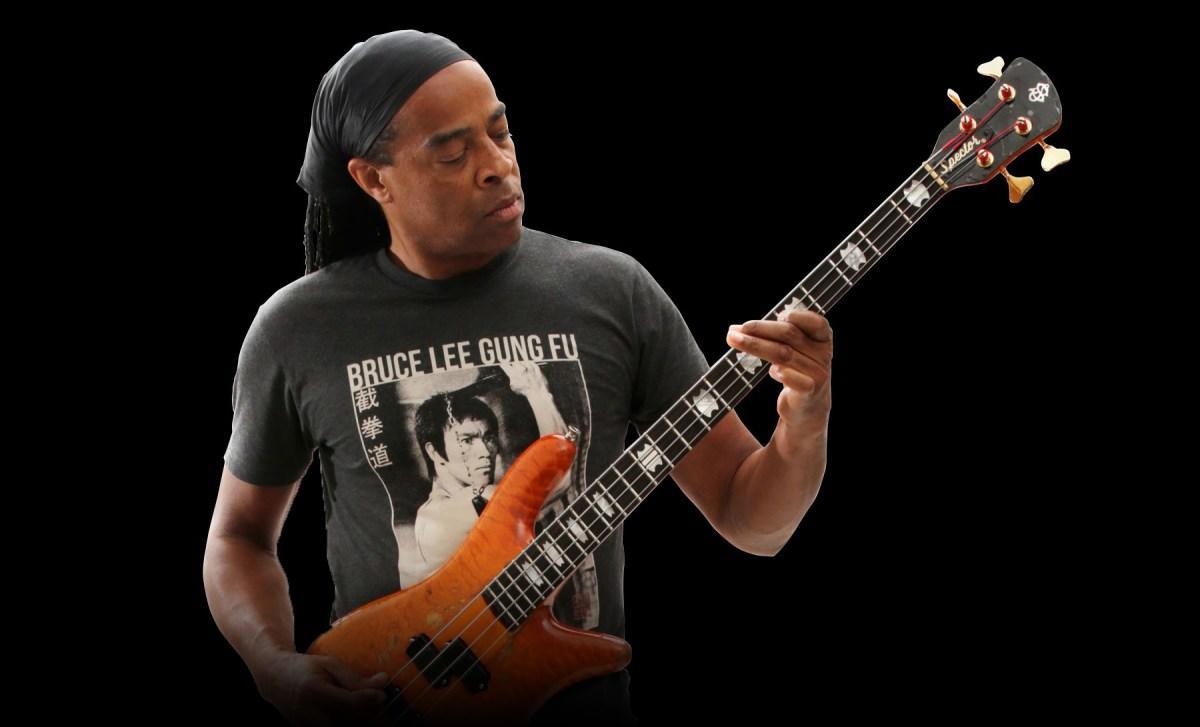 Come lui, molti altri bassisti sono il pilastro attorno cui si cementa il gruppo, in studio e sul palco.