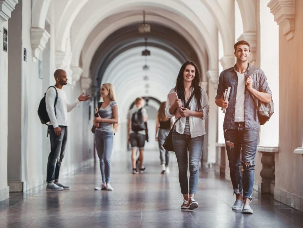 La scelta della facoltà, un momento importante per i futuri ingegneri.