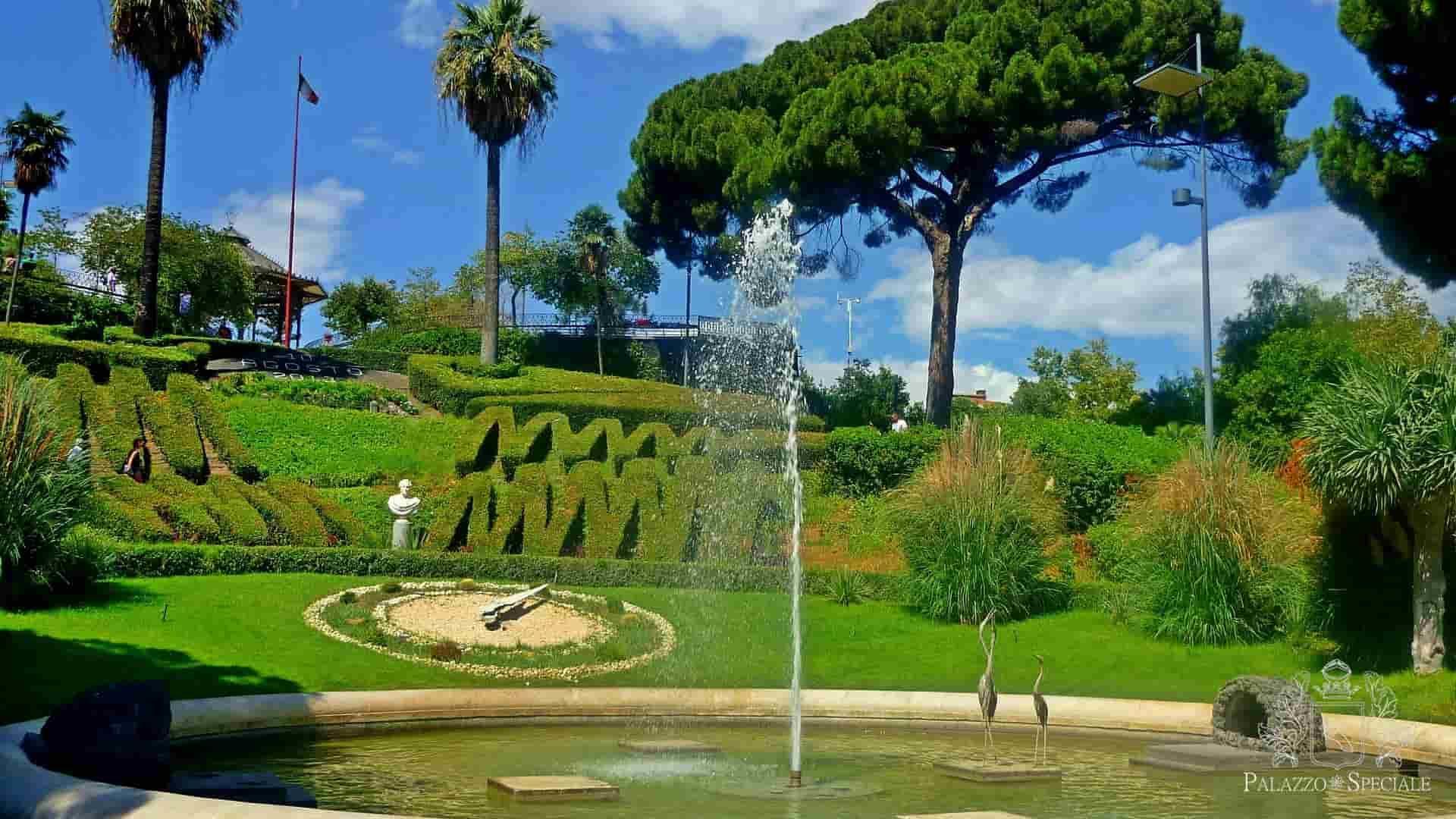 In città dal clima mite, come Catania, è più facile dare lezioni all'aperto.