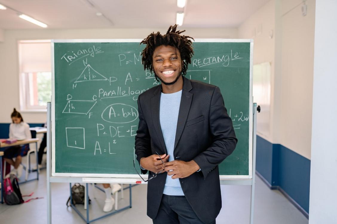Quanto guadagna un professore alle superiori di matematica e altre
