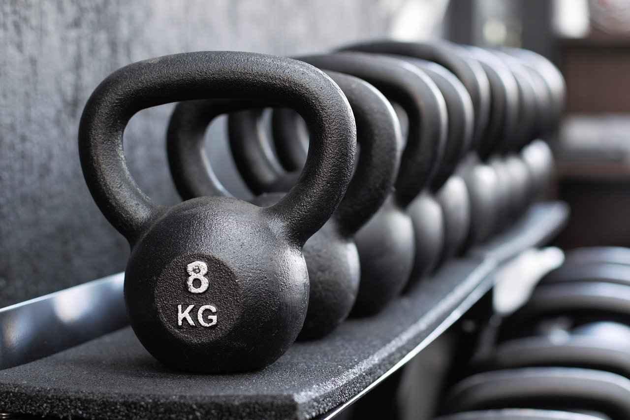 Tutti gli esercizi o quasi di questa disciplina partono dall'ottimizzazione delle gambe.