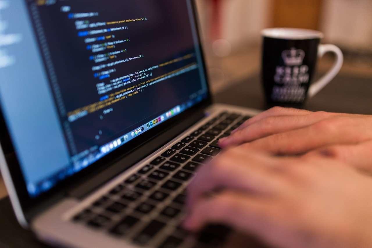 Inoltre, conoscere la programmazione ti aiuterà a conoscere e capire il funzionamento del web.