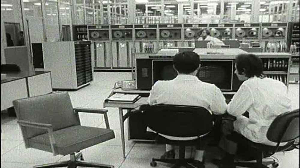 Nulla a che vedere con i pc di oggi, per non parlare degli smartphone.