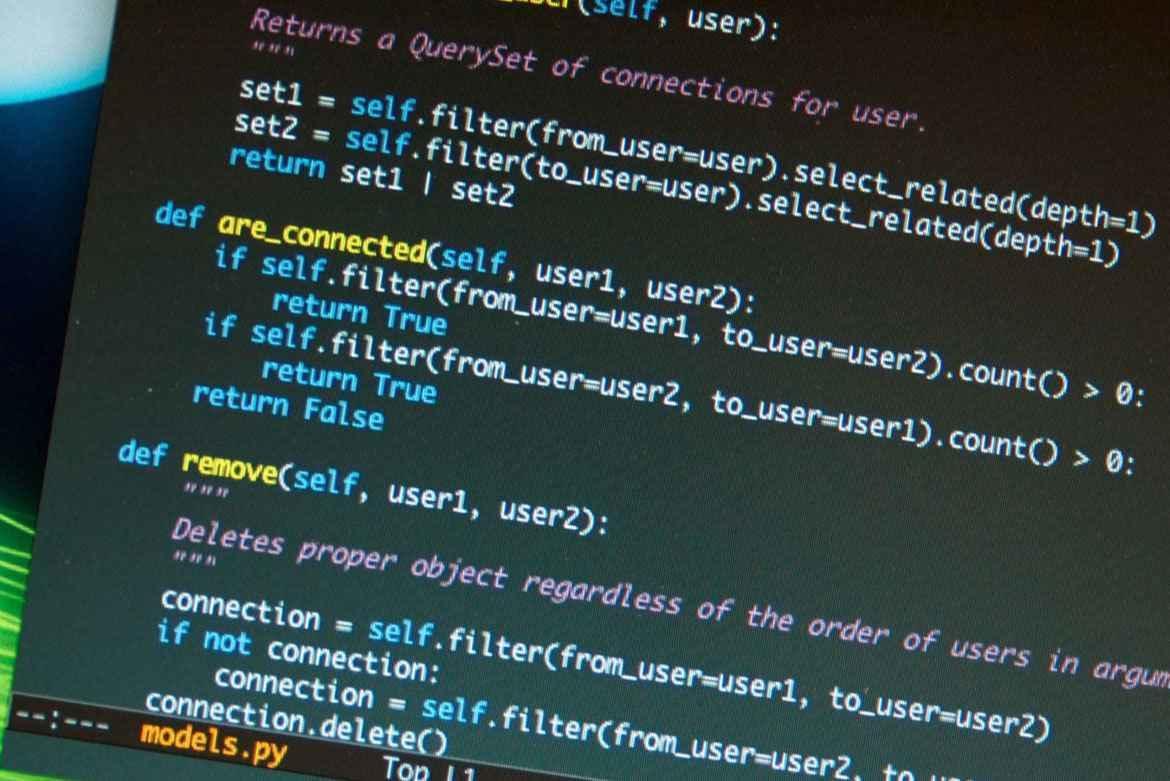 Il primato di programma più usato è conteso tra JavaScript e Phyton.