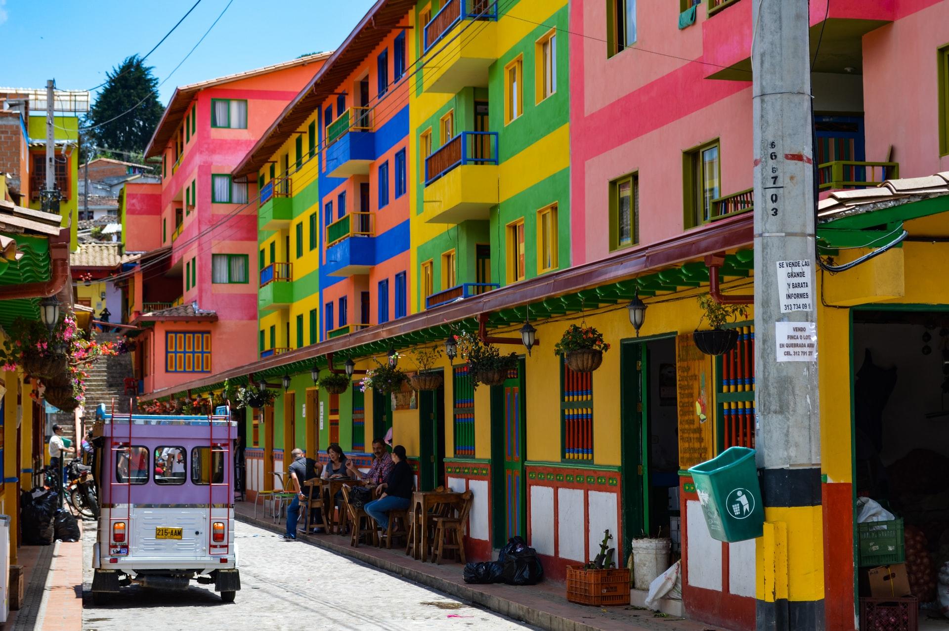 Impara frasi base spagnolo per visitare la Colombia. 