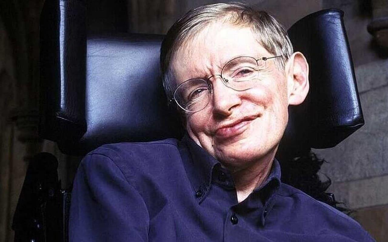 Il lavoro di Hawking ha saputo coniugare la teoria dei quanti a quella della relatività generale.