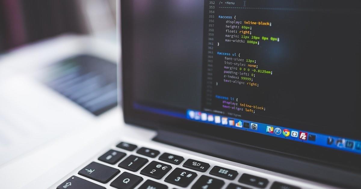 Il linguaggio PHP è uno dei più accessibili linguaggi di programmazione perché è facile da usare per creare pagine web dinamiche e applicazioni ed è il più diffuso, soprattutto tra gli utenti di WordPress.