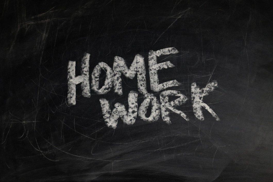 Come avere successo nello studio a casa durante il percorso del liceo?