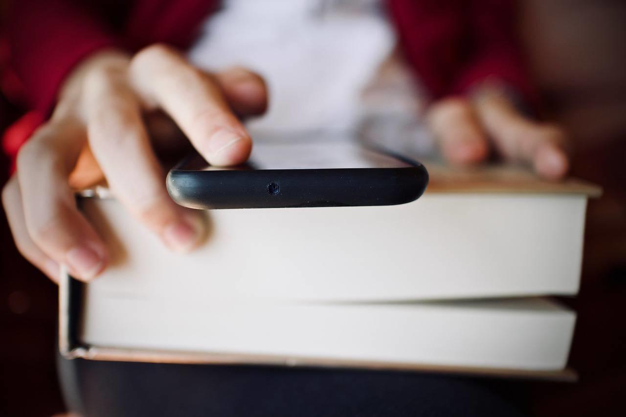 Non ti resta che scegliere quella che preferisci e che fa al caso tuo.